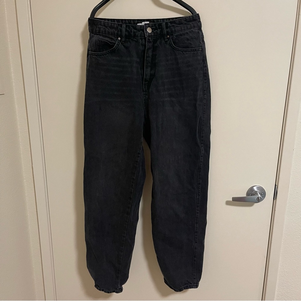 H&M Women’s High-Rise Black Straight Jeans Size 4 (Good Condition)